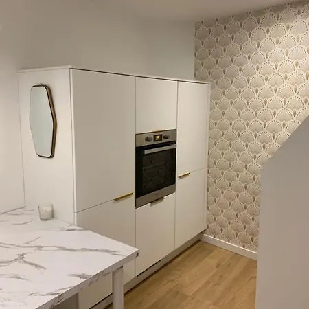 Irresistible Chartreuse Apartment *